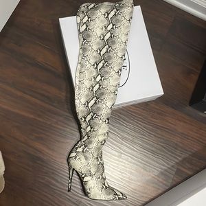 Thigh High Steve Madden Snake Skin Boots size 7
